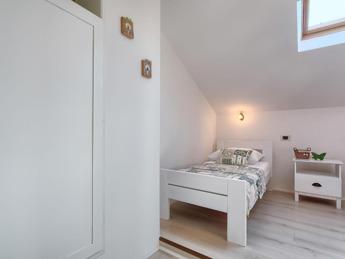Apartment Sani-2 By Interhome Pjescana Uvala Luaran gambar